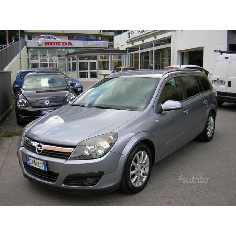 OPEL Astra 1.9 cdti 120cv. SW Cosmo - 12 / 2005