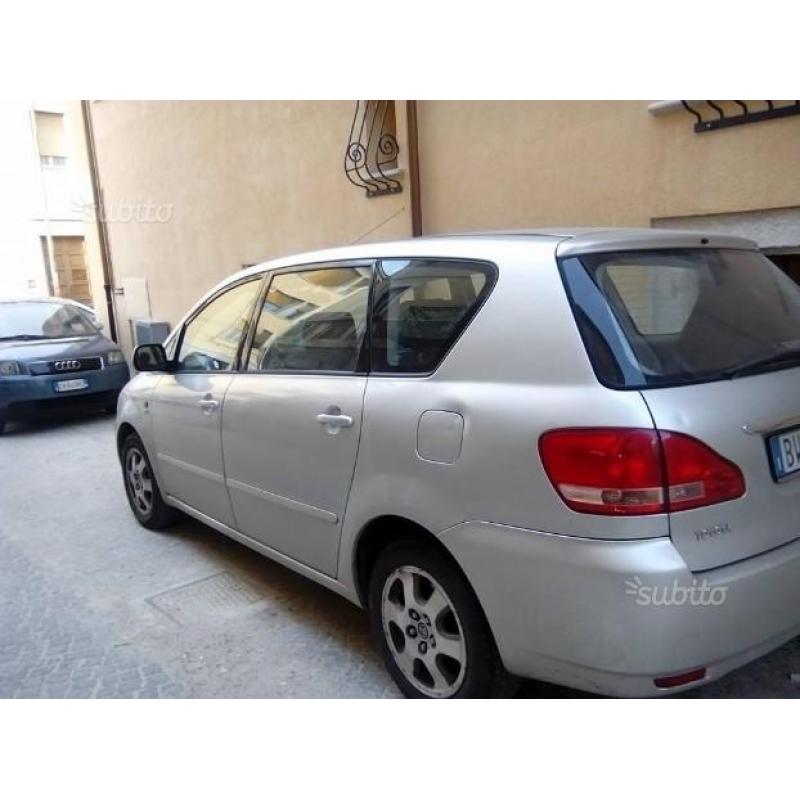 TOYOTA Avensis 2ª serie - 2002