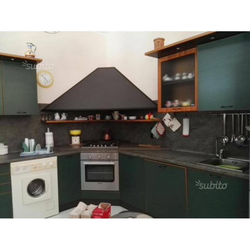 Cucina ad angolo 6 metri, completa come foto