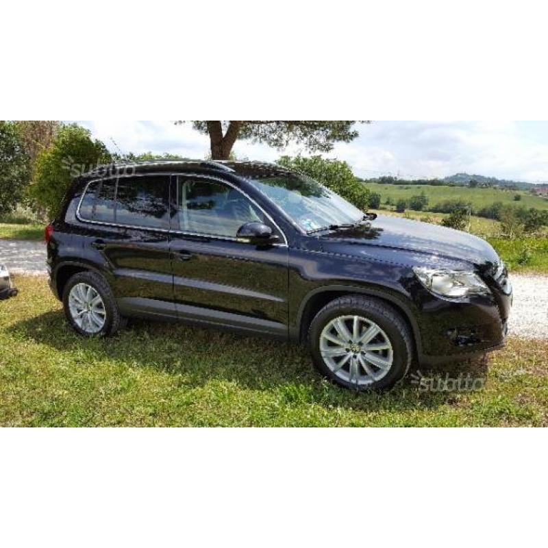 VOLKSWAGEN Tiguan - 2010