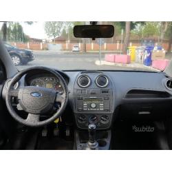 Ford Fiesta full optional neopatentati 12 mesi gar