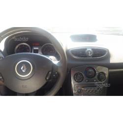 Renault clio le iene