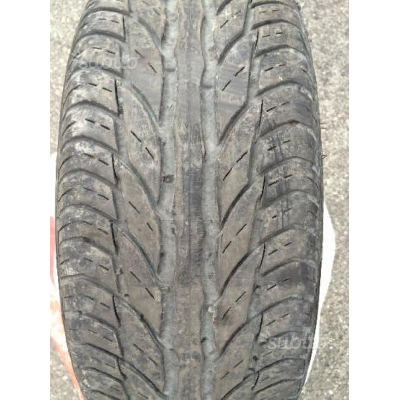 Pneumatici uniroyal 205/55 r 16 v