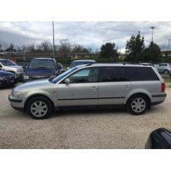 VOLKSWAGEN Passat Variant 1.8 T 20V cat Highline