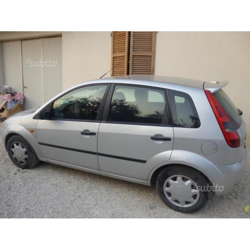 FORD Fiesta 4ª serie - 2004