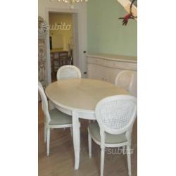 Tavolo in legno ovale Shabby con 4 sedie