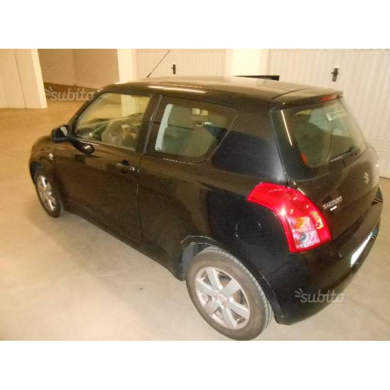 SUZUKI Swift (2005-2010) - 2008