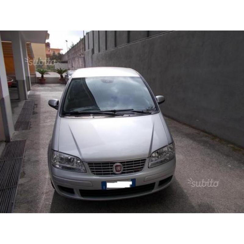 Fiat Idea 1.6 Multijet 16V DPF Blackmotion - 2009