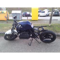 BMW K100 in fase di modifica