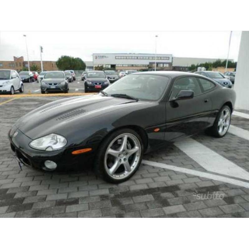 Jaguar XK R 4.0 Coupé 363Cv