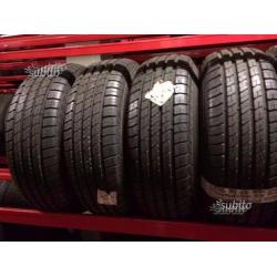 Gomme 235 70 15 continental 4 stagioni