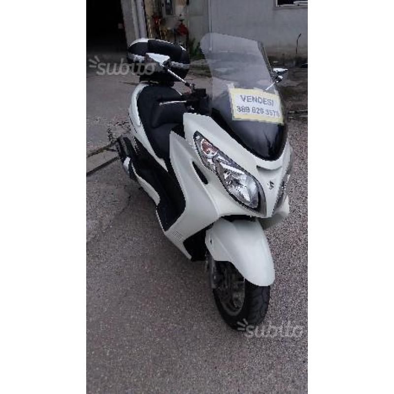 Suzuki Burgman 400 - 2011