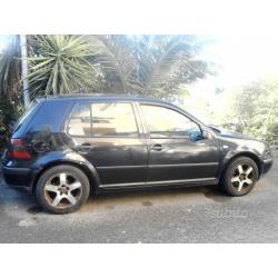 VOLKSWAGEN Golf 4ª serie - 2001