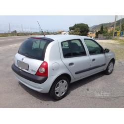 RENAULT Clio 1.5 DCI