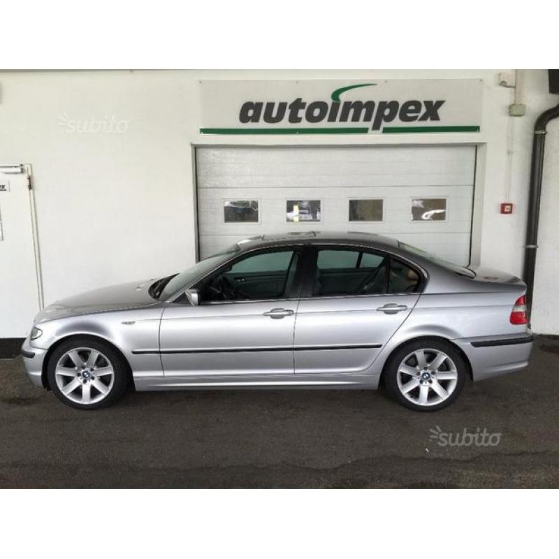 BMW 330 d turbodiesel cat 4 porte Futura