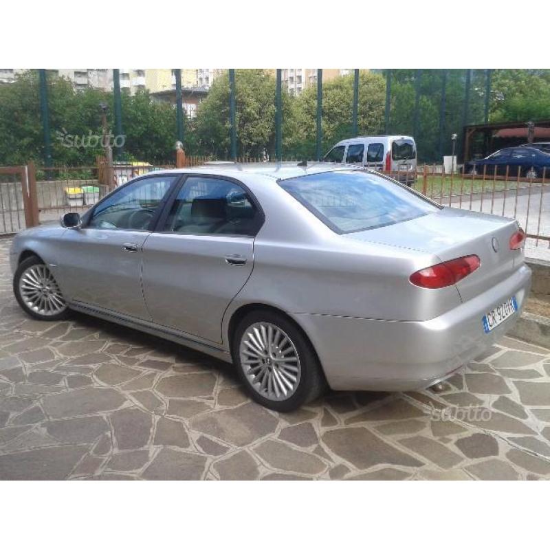 ALFA ROMEO 166 2.4 M-JET 20V cat Distinctive