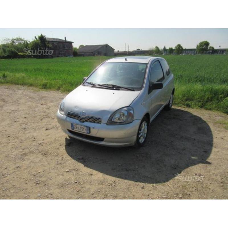 TOYOTA Yaris 1.0i 16V cat 3 porte Sol