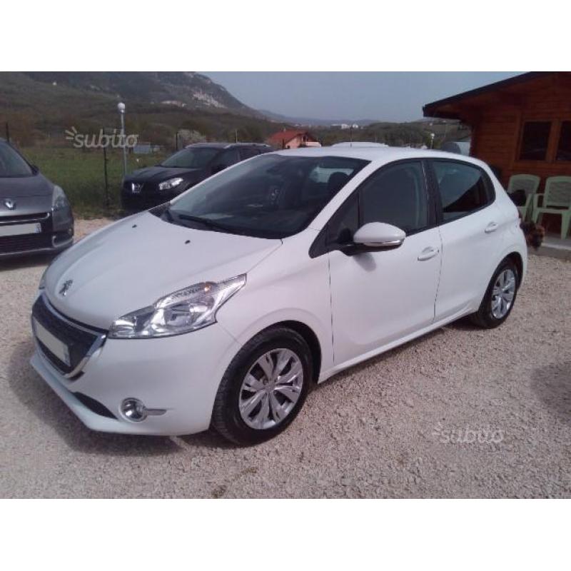 Peugeot 208 1.4 HDi 68CV 5 porte Navi Clima 2013