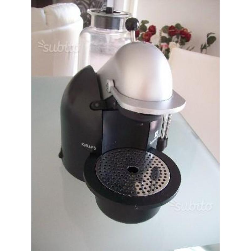 Macchina caffé Nespresso Krups modell FNA1 capsule