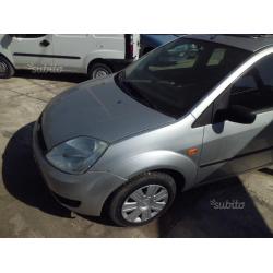 FORD Fiesta 1.2 Benzina /Gpl anno 2003