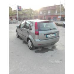 Ford fiesta 1.4 benzina metano