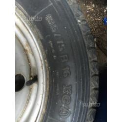 Pneumatico Michelin 195/75 R16 XCA su cerchione