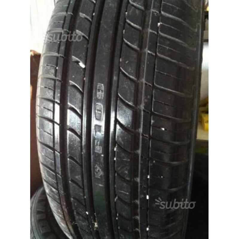 Gomme auto