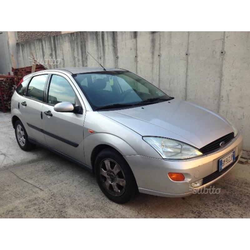 FORD Focus 1ª serie - 2000