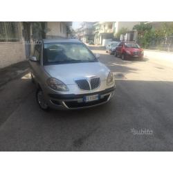 Lancia ypsilon 12benz 8valv Gpl full