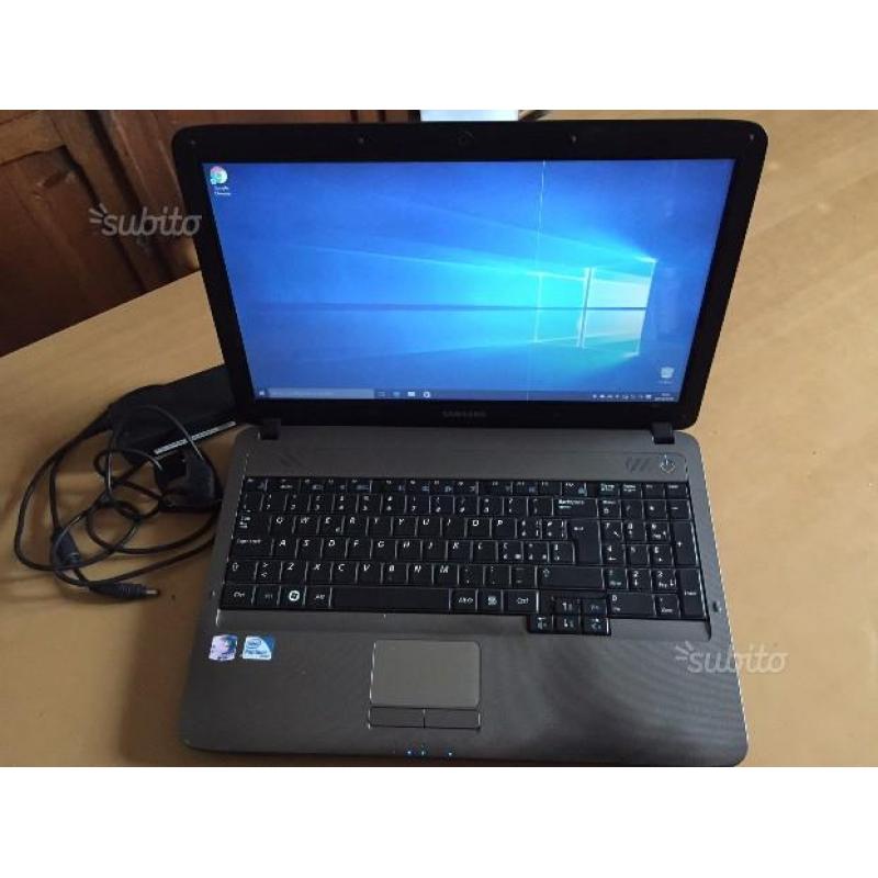 Notebook Samsung piccolo difetto R540 I5 4gb 500hd