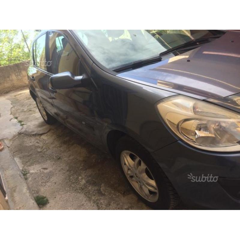 Compreso passaggio Renault Clio 1.2 75cv 5p euro 4