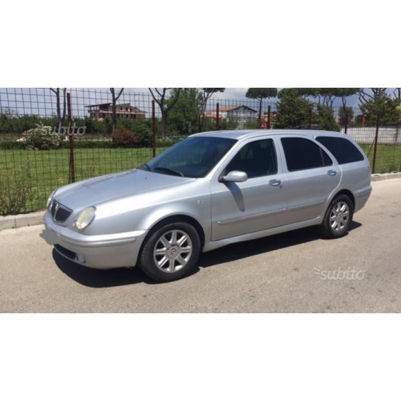 Lancia Lybra Station Wagon 1.9 Jtd Anno 02 full