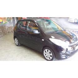 HYUNDAI i10 full optional 1.1 benz- 2011