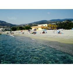 AGOSTO sulla SPIAGGIA case al mare