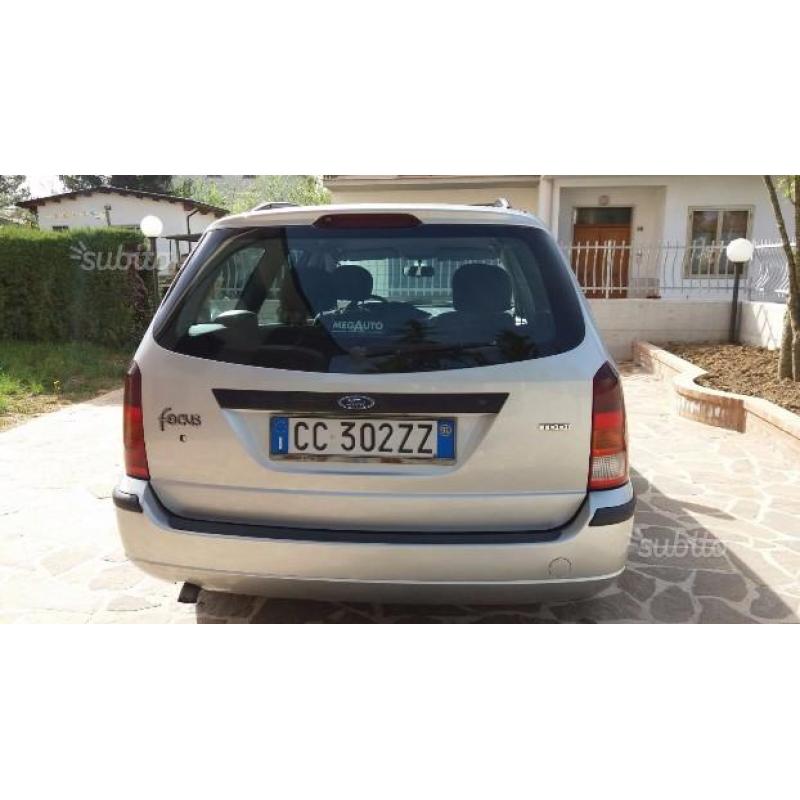 FORD Focus 1ª serie - 2002