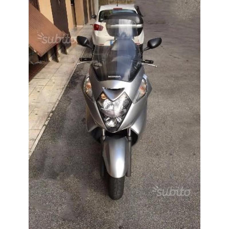 Honda Silver Wing 400 - 2006