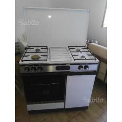 N.2 cucine 4 fuochi gpl