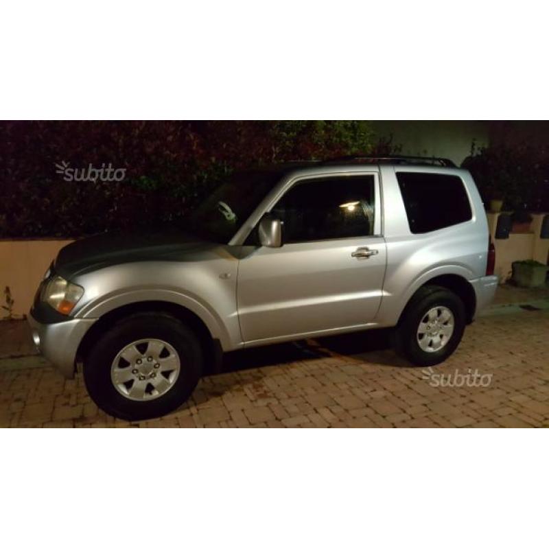 Mitsubishi pajero 2.5