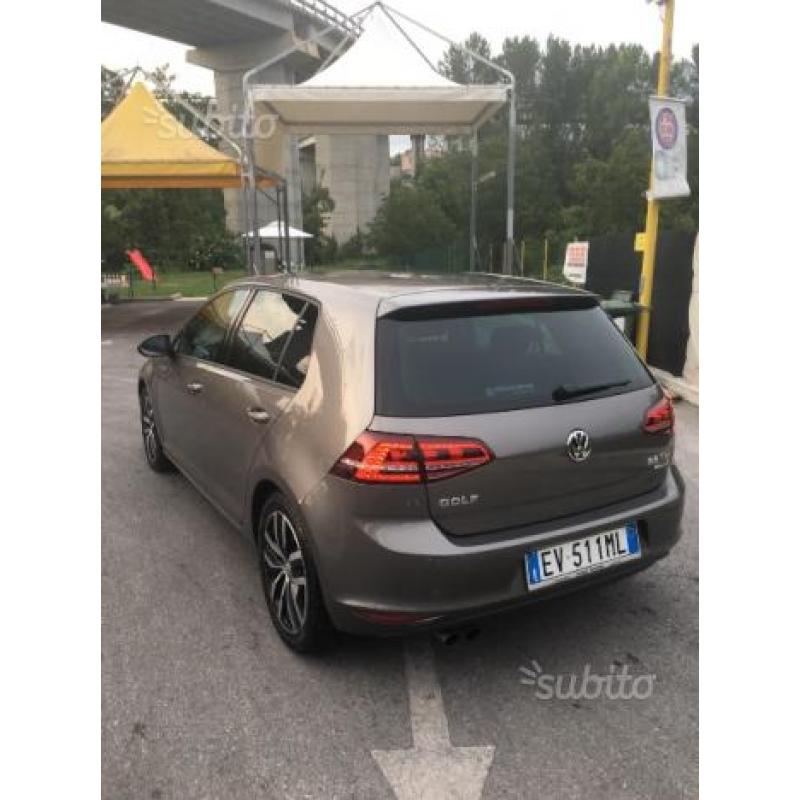 Golf 7ª 2.0 Tdi 150cv bluemotion full - 2014