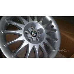 2 cerchi da 16" Alfa Romeo 156 JTS