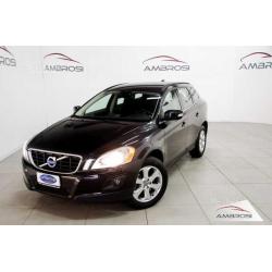 VOLVO XC 60 MOMENTUM D5 4WD AUT 205CV