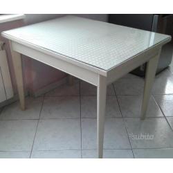 Tavolo laccato 80x110 cm, con ripiano in vetro 6 m