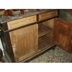 Credenza antica