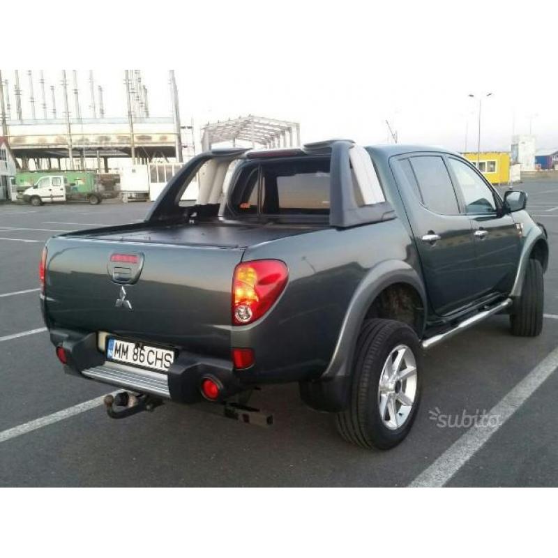 Mitsubishi l200 - 2009