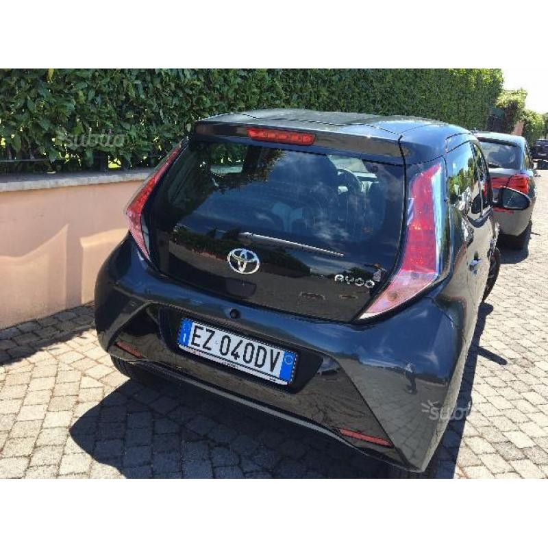 TOYOTA Aygo 2ª serie - 2015