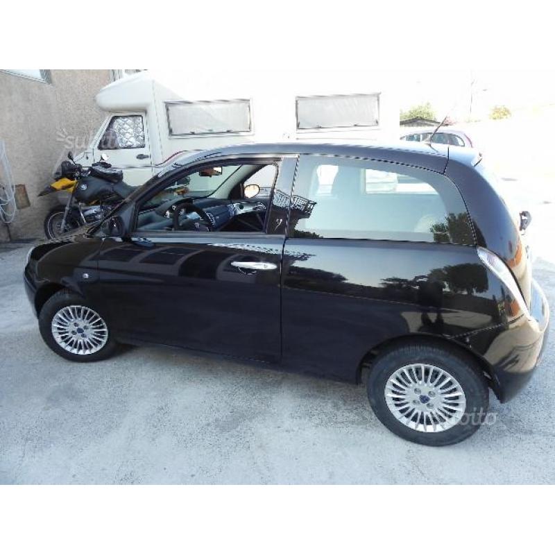 LANCIA Ypsilon 1.2 44kw60cv"0k neopatentati" 2009