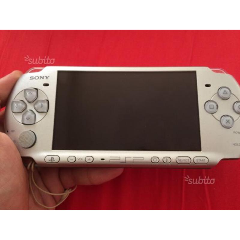 Psp slime e lite 3004+memory card 8 gb e 3 giochi